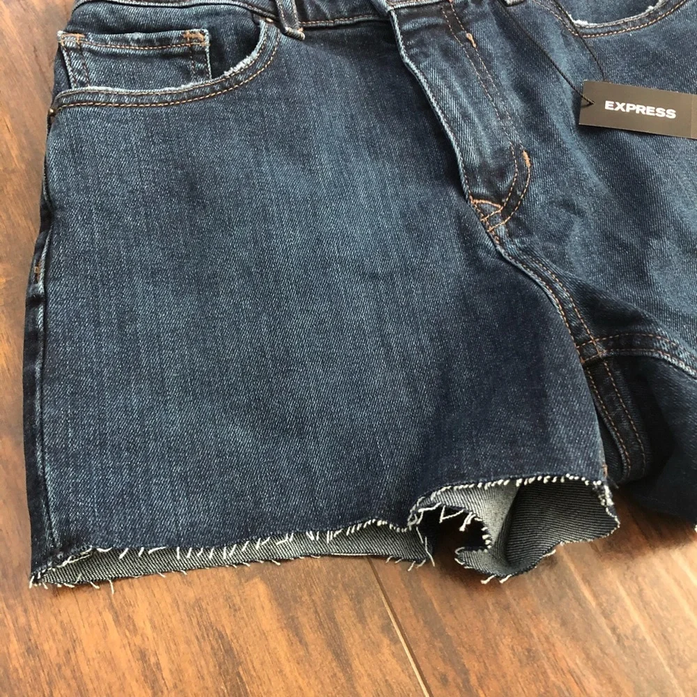 MIDI HIGH RISE JEAN SHORTS DARK WASH - Picture 5 of 10